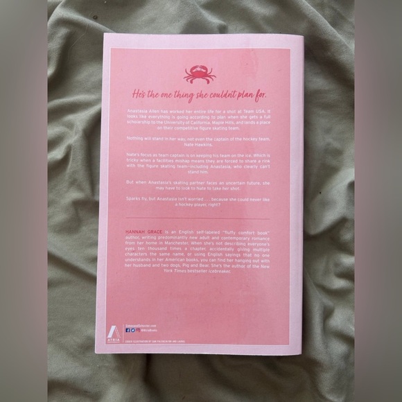 Hannah Grace, Icebreaker and Wildfire probably Smut - Picture 4 of 6